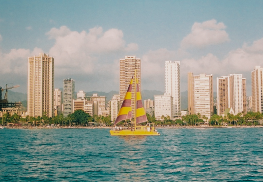 2025 Guide_Sailing Waikiki