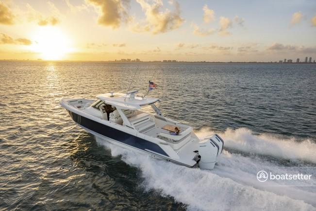 Tiara 43 LS Luxury Charter Day Boat