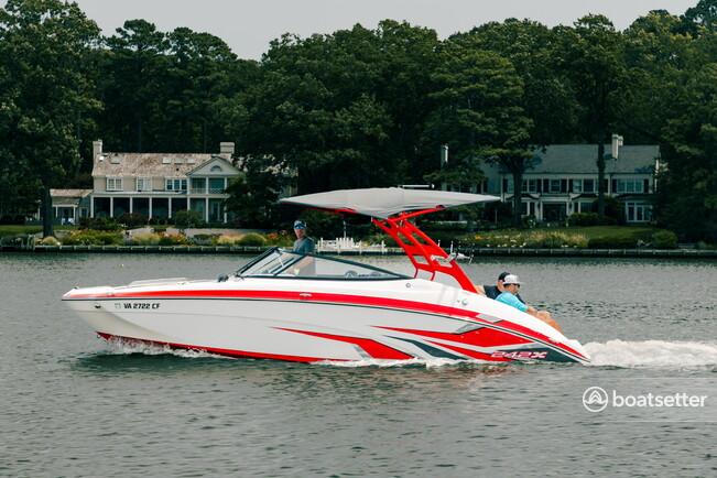 Yamaha 242XE: Top of Line Entertainment Boat for Adventure/Watersports