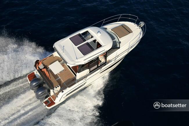 Private Jeanneau NC 895 Luxury Yacht - Key West Boat Charter