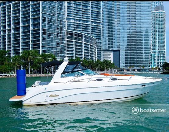 FREE Hour when you book 4 on 37’ Rinker Fiesta Yacht!!!!