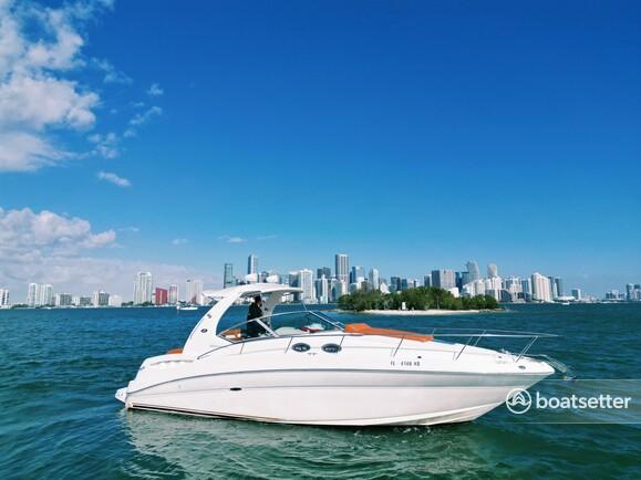 GET 1HR FREE OR $100 OFF SEARAY SUNDANCER 37' PARTY YACHT IN MIAMI FL 