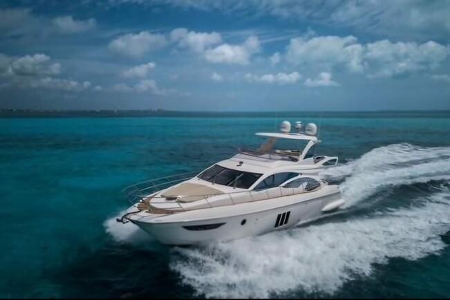 Beautiful 60’ Azimut Yacht located in Miami Beach 