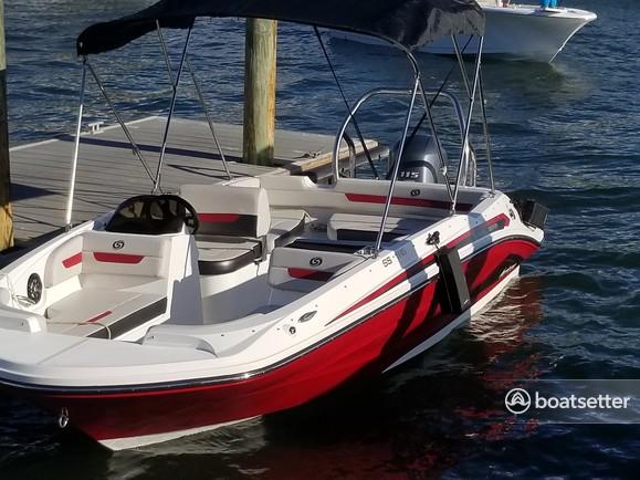 2022 Hurricane deck boat perfect  for the family.